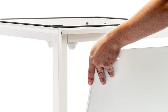 UNS Aluminum Stand - White